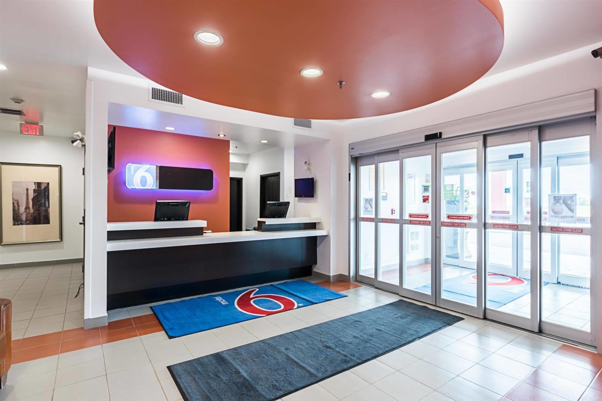 Motel 6-Moosomin, Sk Exteriör bild