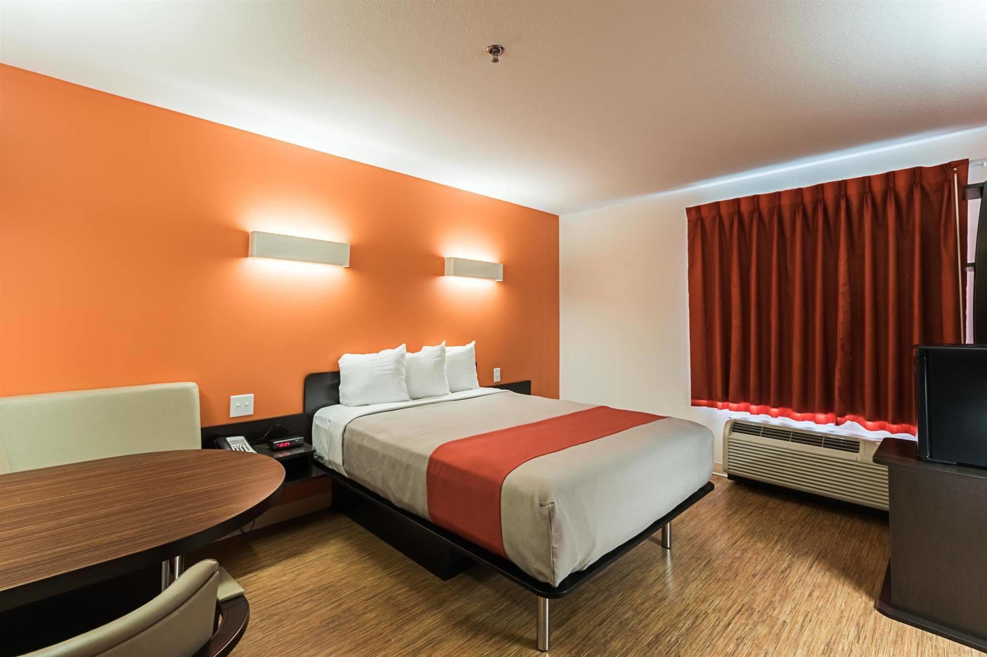 Motel 6-Moosomin, Sk Exteriör bild